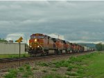 BNSF 4925 leads a 6 unit lashup on a WB manifest